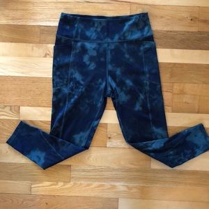 Victoria’s Secret Essential Leggings